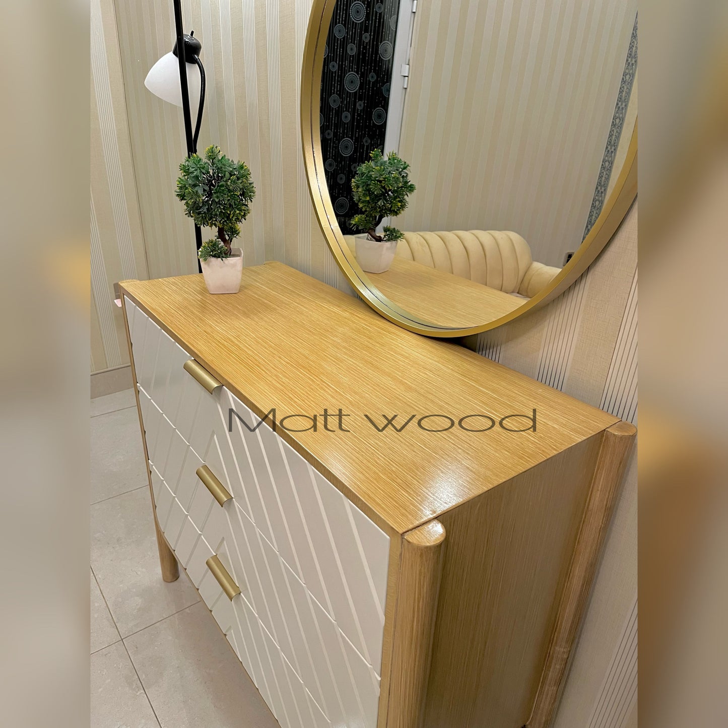 Artisan chester console