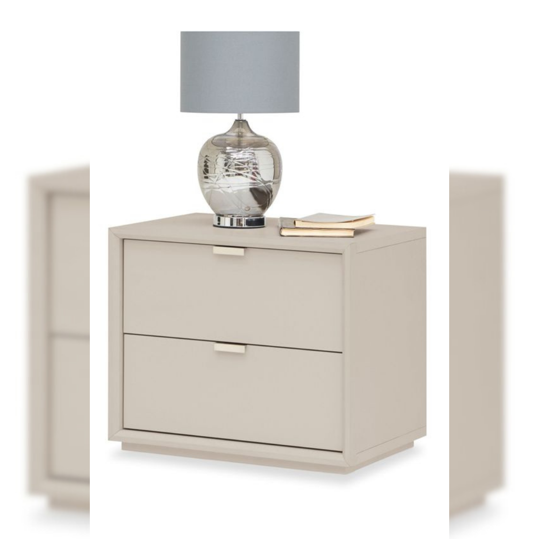 Trank Side table