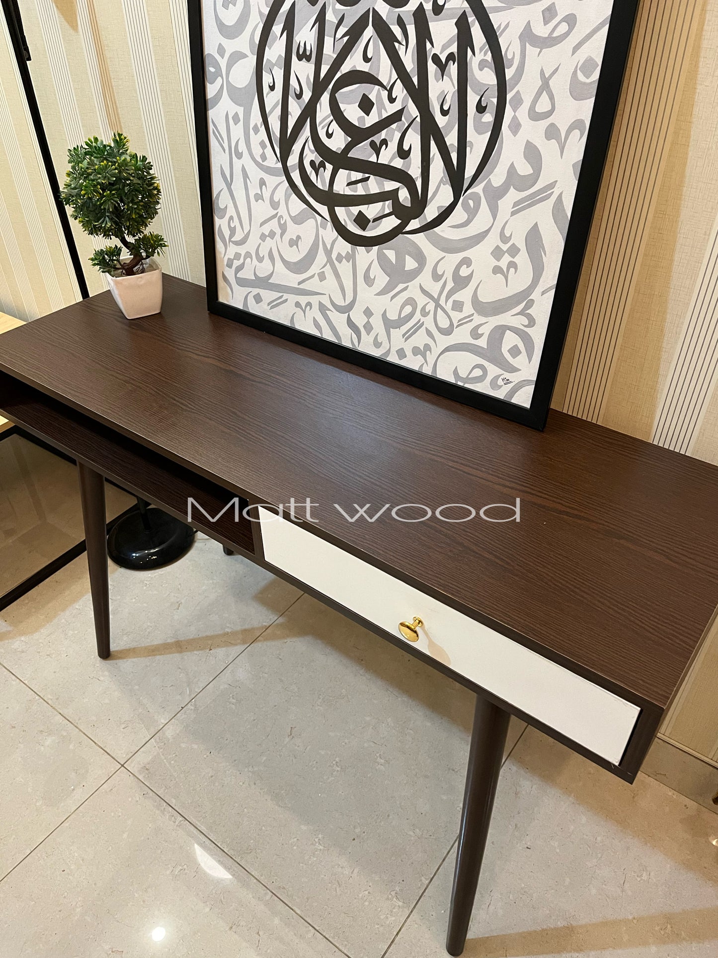 Mantu study table