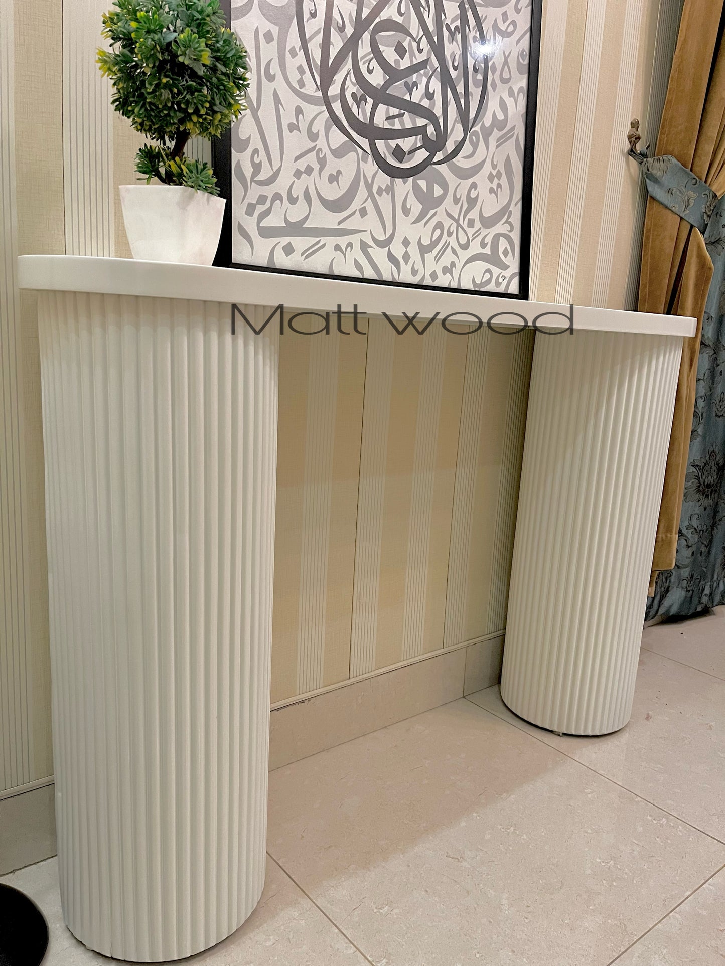 Fluted console