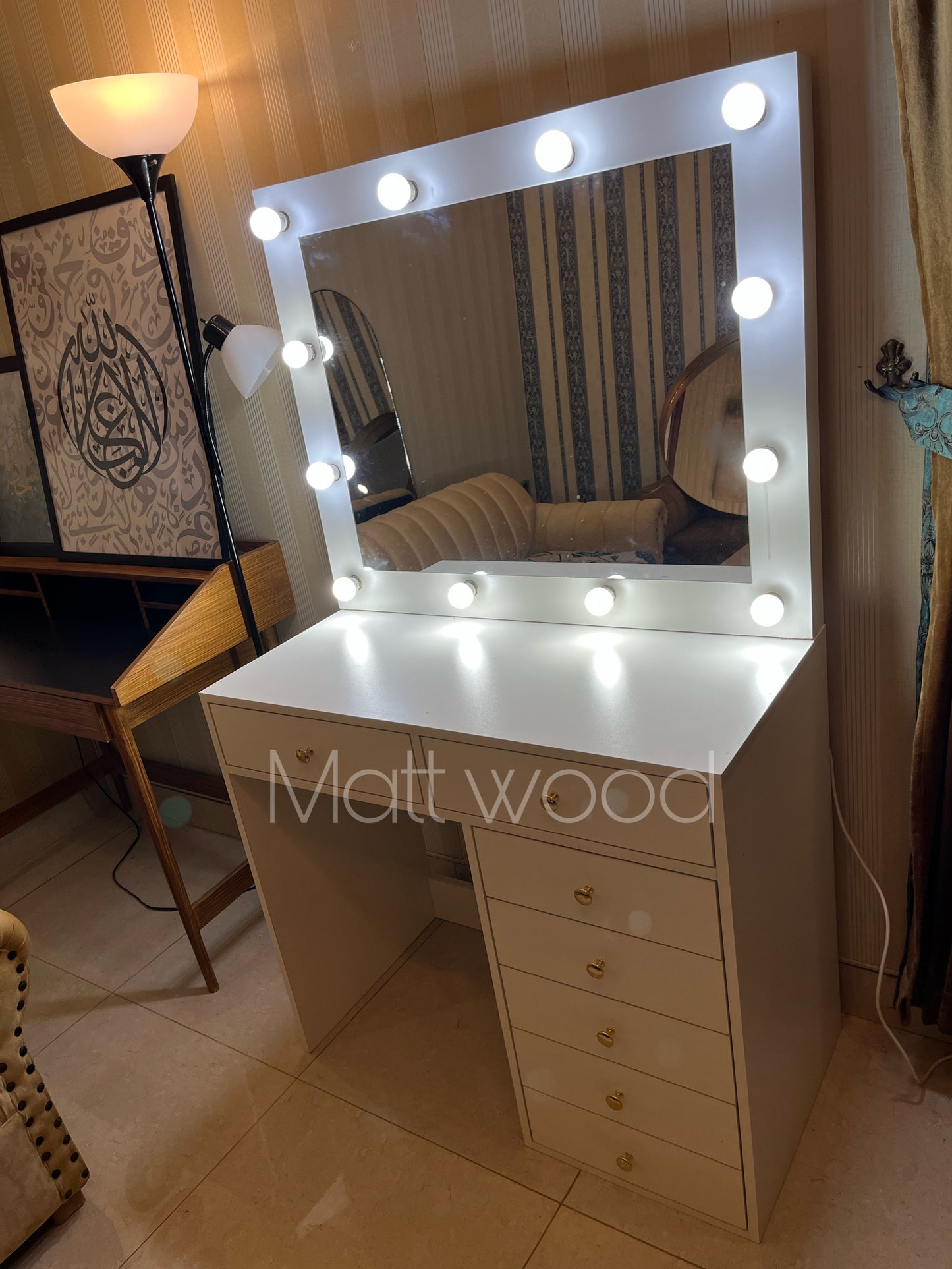 Queen makeup vanity