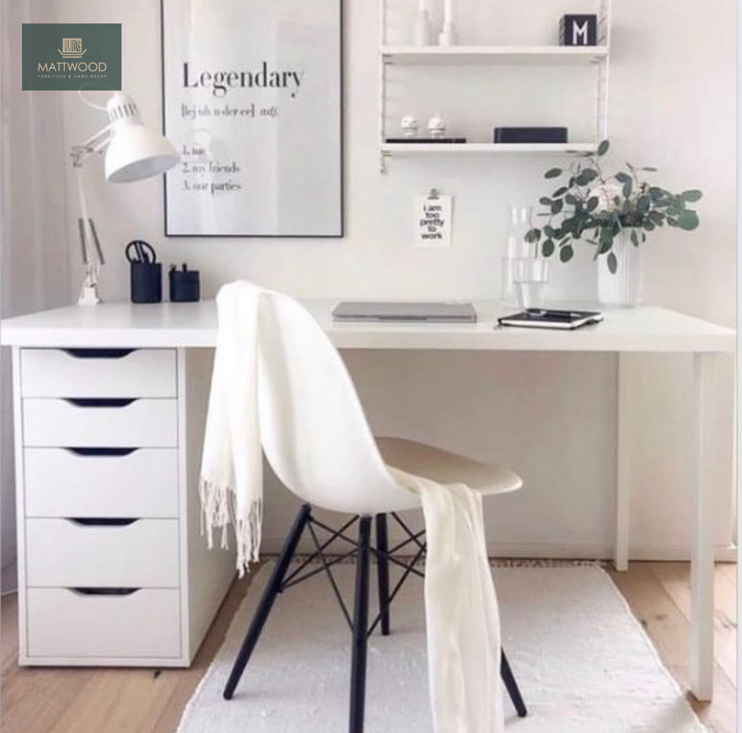 Cleo study table