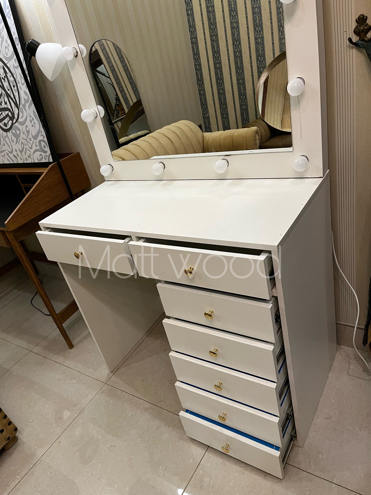 Queen makeup vanity