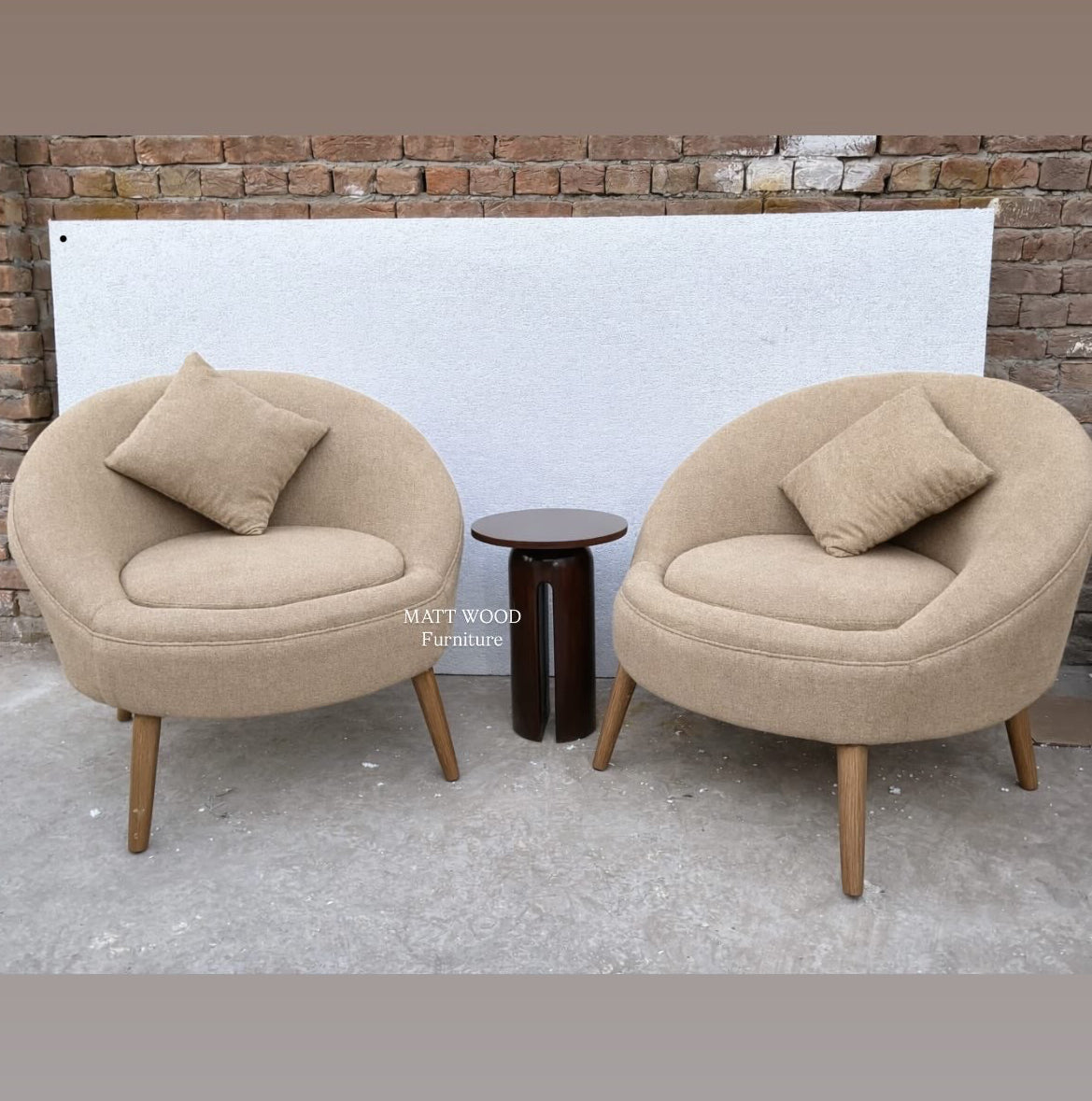 Circle chairs pair