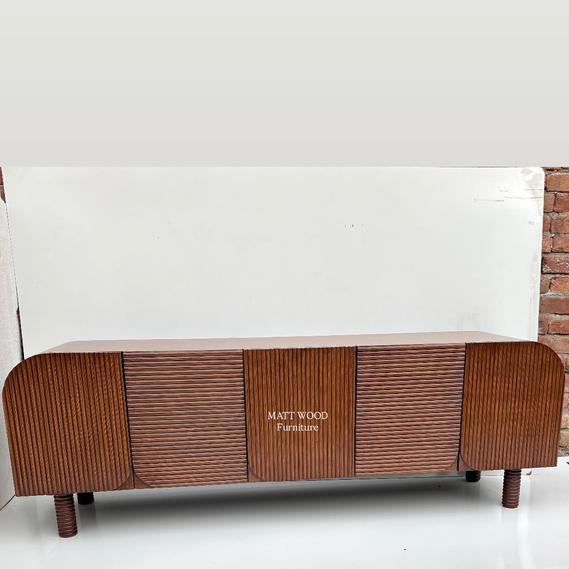 Rivo tv rack