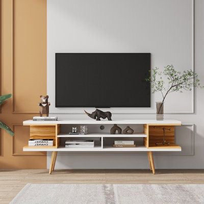 Artesto tv rack