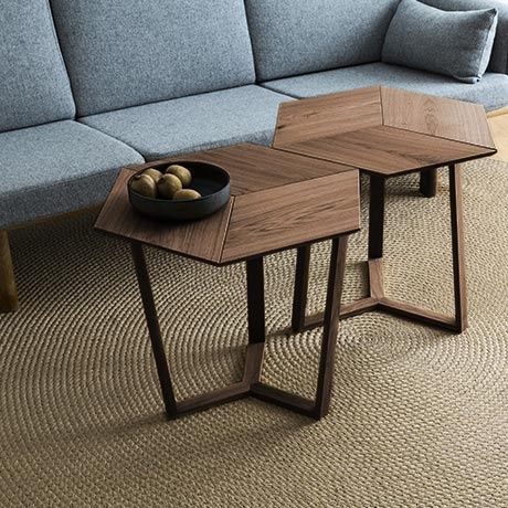 Sharp nesting table