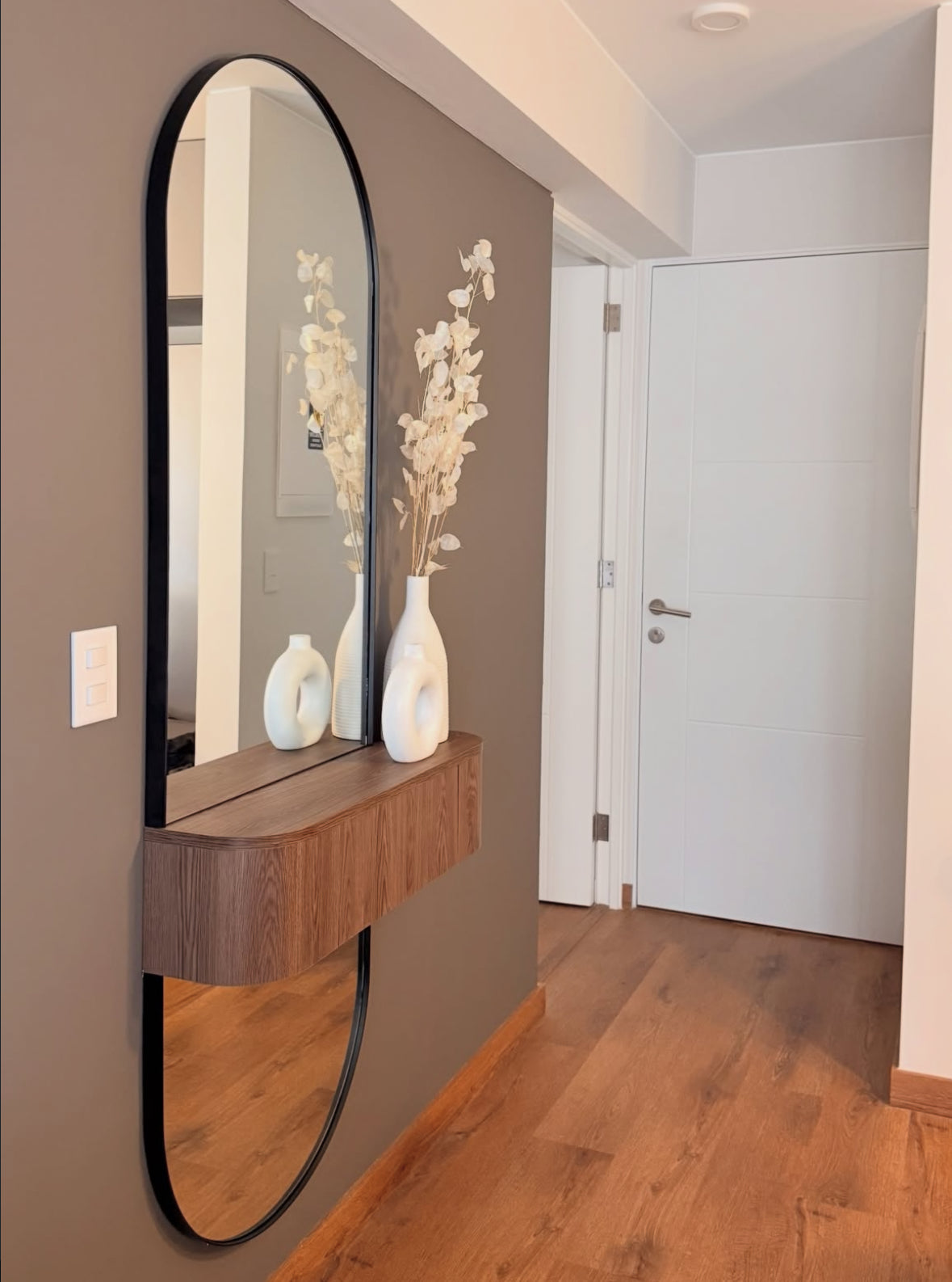 Oval mirror with drawer