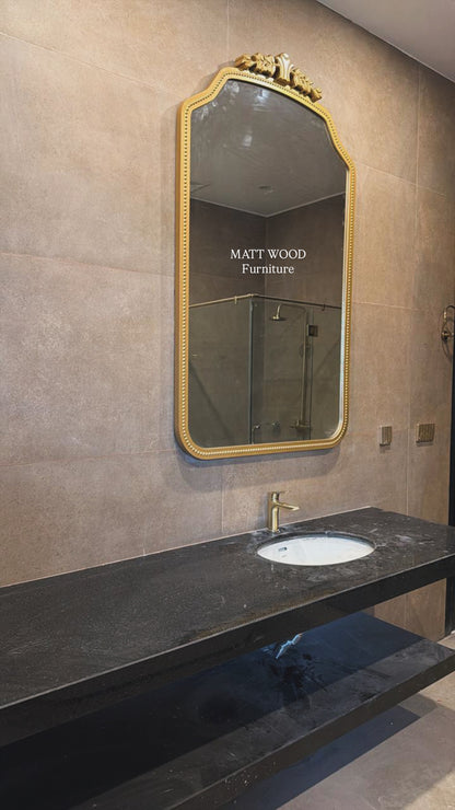 Royal mirror