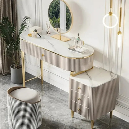 Navera makeup vanity