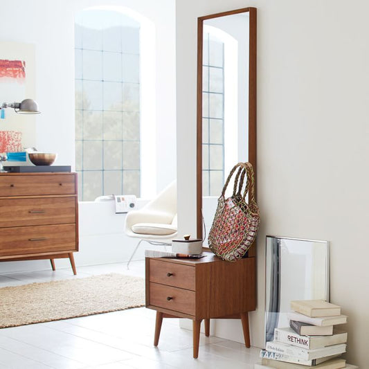 Mira makeup vanity